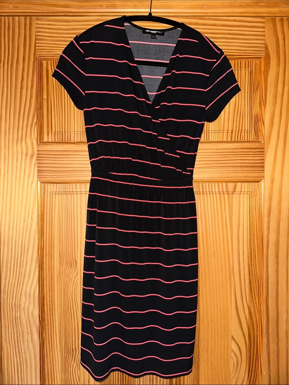 Banana Republic women’s dress size XS black with pink stripe